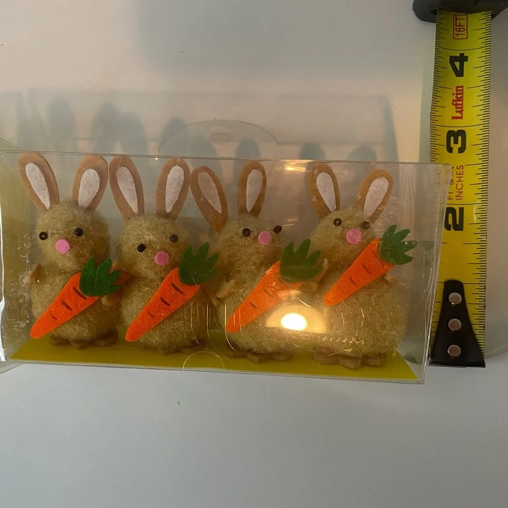 🥕 Easter Bunny and Yellow Chicks - Tan plush bunnies with carrot, NWT